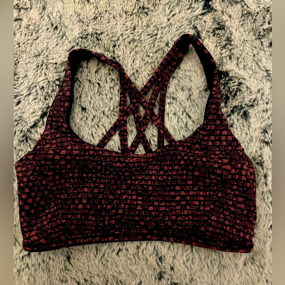 Lululemon size 6